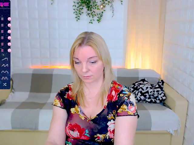 Live sex webcam photo for ReganLovely #241093649