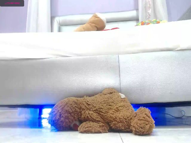 Live sex webcam photo for Sofia_ebony #253458575