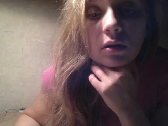 Live sex webcam photo for esterjohns #241021978