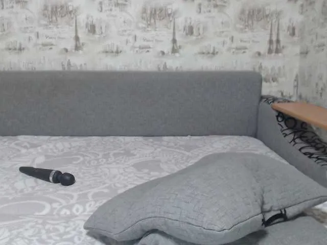 Live sex webcam photo for LunaRex #242652795