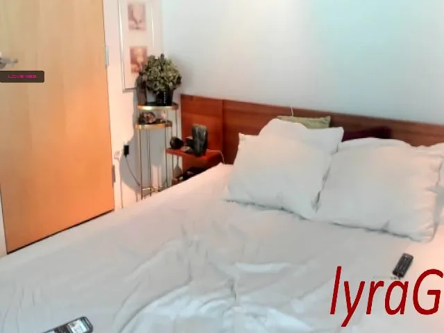 Live sex webcam photo for lyrag #256087492
