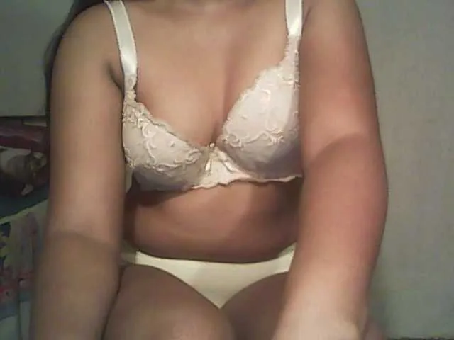 Live sex webcam photo for Mayah1 #264257038