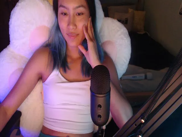 Live sex webcam photo for violishh #264094582