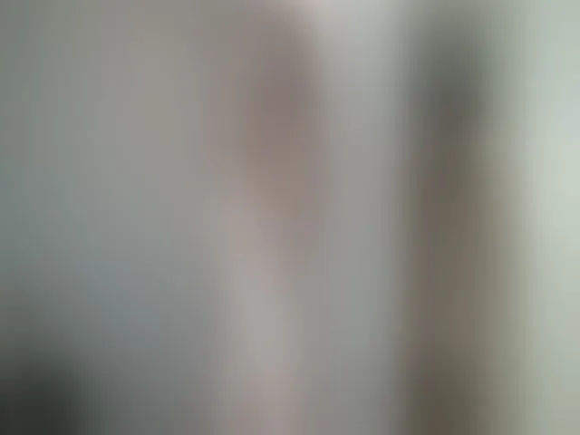 Live sex webcam photo for OnlyLou #265043729