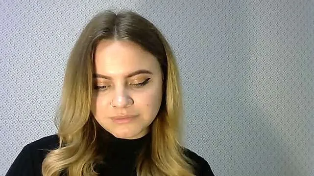 Live sex webcam photo for LindiKays #244145766