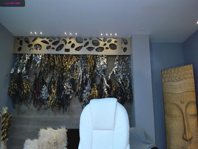 Live sex webcam photo for GiannaWatson1 #265031519