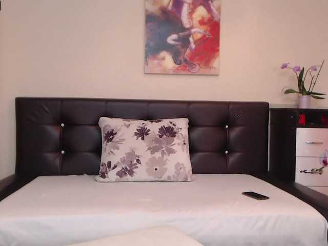 Live sex webcam photo for monikaG #241240399