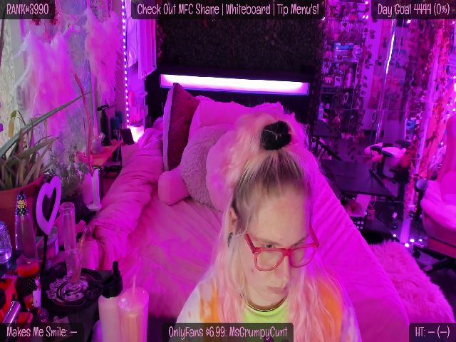 Live sex webcam photo for MsGrumpyCunt #254690049