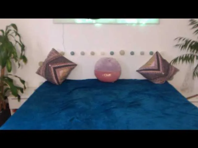 Live sex webcam photo for MayaRein #241048000