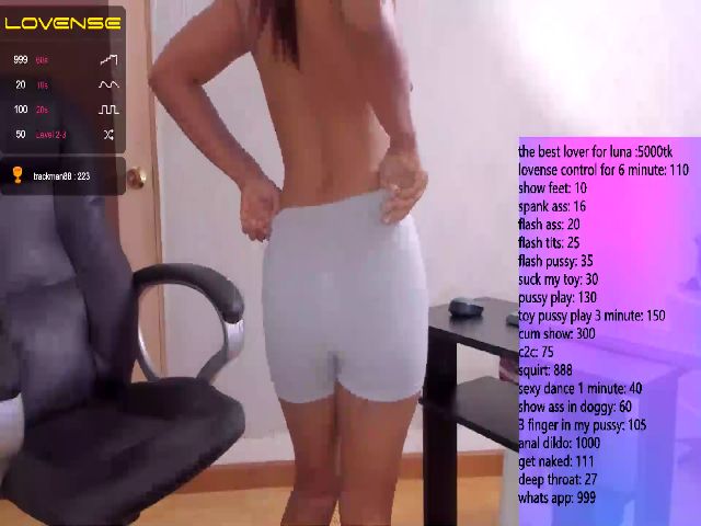 Live sex webcam photo for Luna_maria1 #253470740