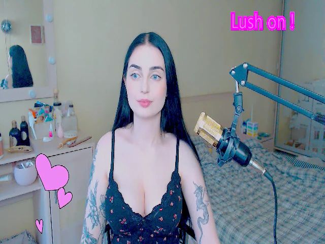 Live sex webcam photo for sunshinebabee #254966158