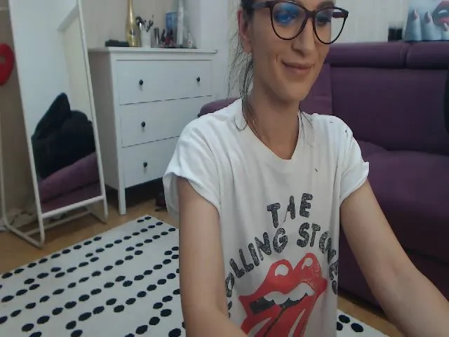Live sex webcam photo for MiningBee #254895787