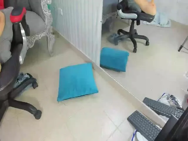 Live sex webcam photo for Alejavelez_ #253473111