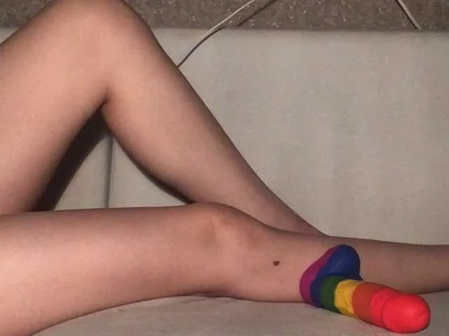 Live sex webcam photo for SiaKriSti #241111660
