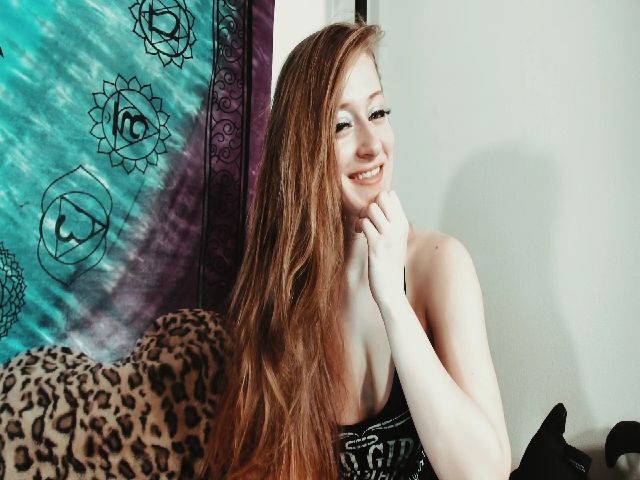 Live sex webcam photo for H3llok1tty #253377469