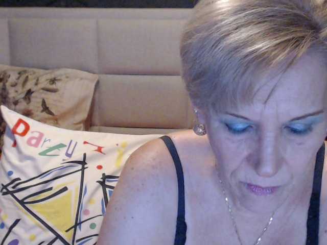 Live sex webcam photo for ANGELGRANNY #241293157