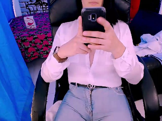 Live sex webcam photo for Sashabreck #287859842