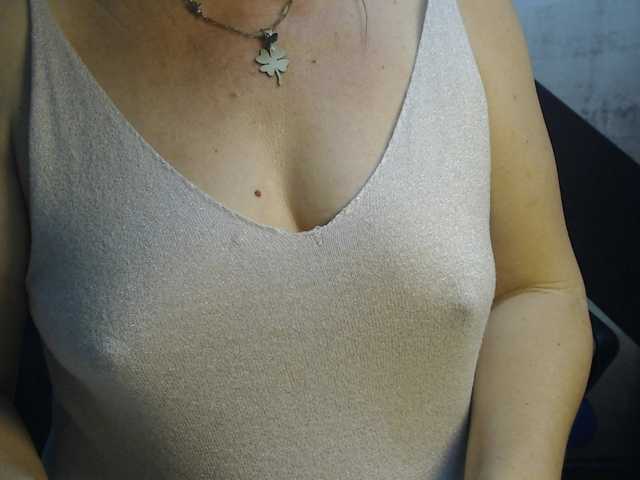 Live sex webcam photo for maturehot-1 #241208438