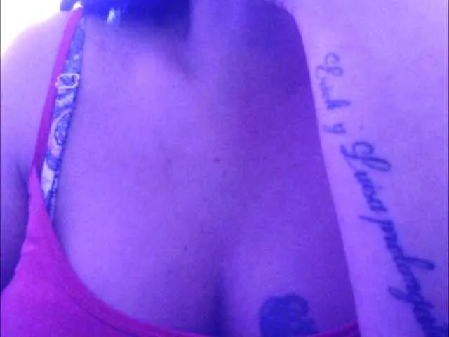 Live sex webcam photo for luzzyhot #263821564