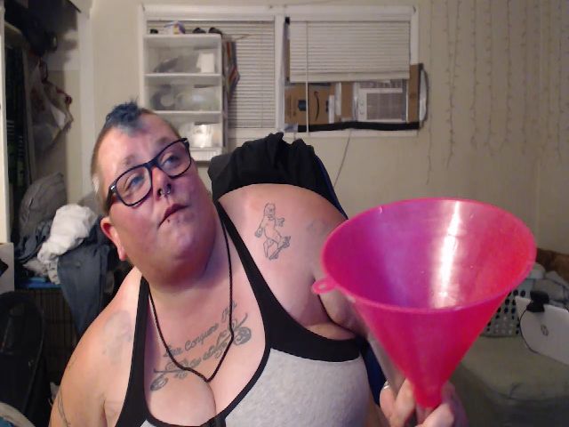 Live sex webcam photo for PunkChick420 #264075669