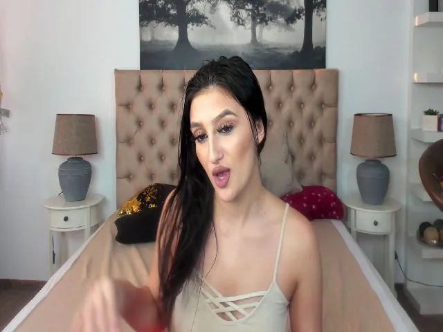 Live sex webcam photo for KendallDark #253143519