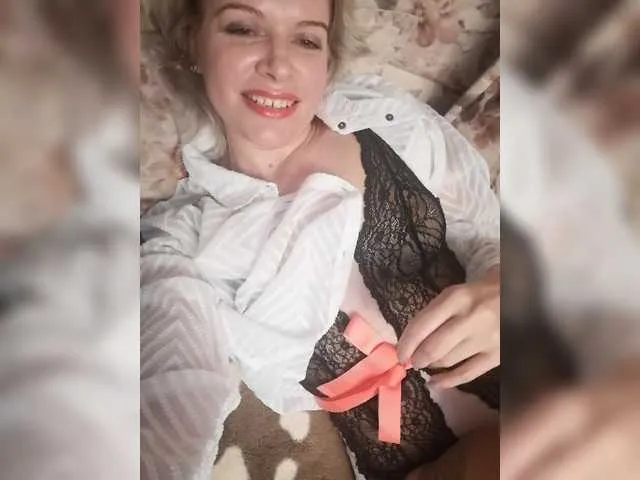Live sex webcam photo for CathyPretty #251069204