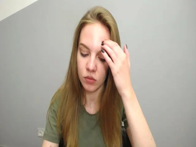 Live sex webcam photo for HappySecret_ #261555946