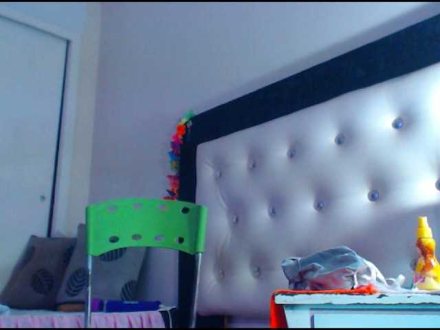 Live sex webcam photo for littlenaught2 #241146577