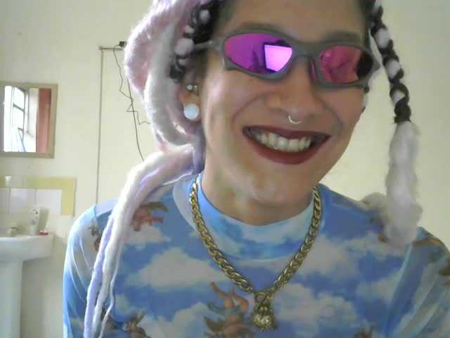 Live sex webcam photo for MegamiUsagi #240946274