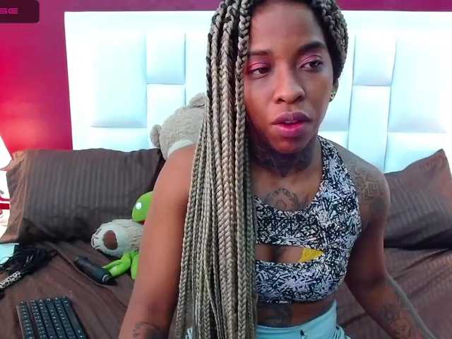 Live sex webcam photo for samantaafox #241027710