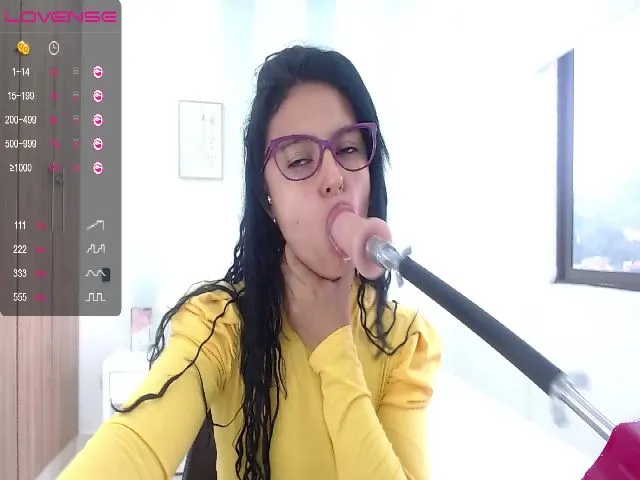 Live sex webcam photo for Lily_Evanx #265489436