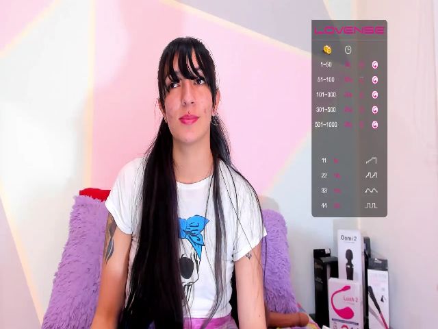 Live sex webcam photo for Violetatoo #259731734