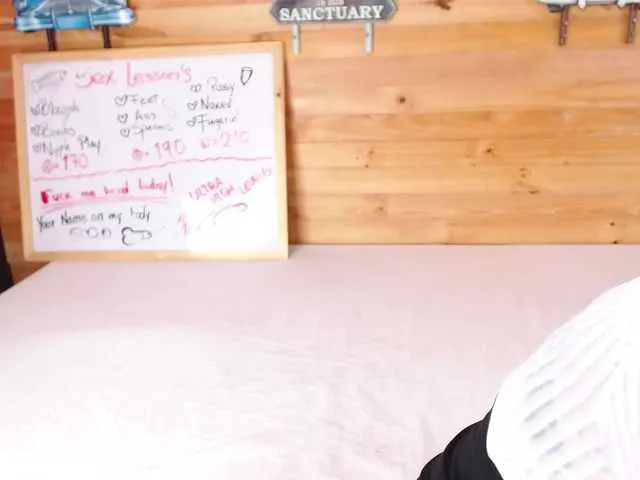 Live sex webcam photo for ScarletWhite #241322237