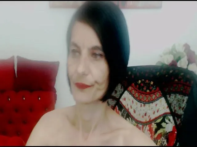 Live sex webcam photo for BestBangMilf #254477674