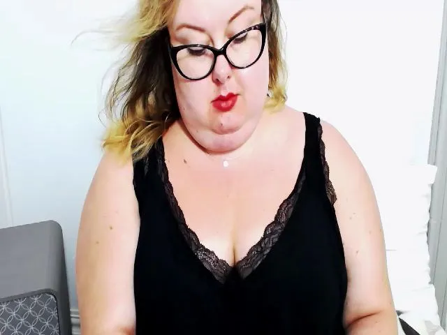 Live sex webcam photo for HornyBonnie #263596711