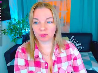 Live sex webcam photo for ReganLovely #240872769