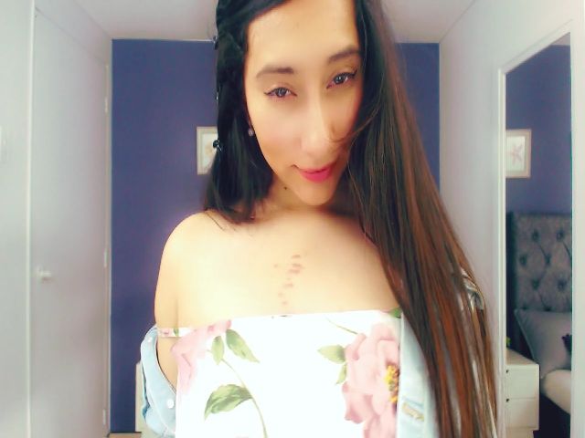 Live sex webcam photo for anniesclub #264048237