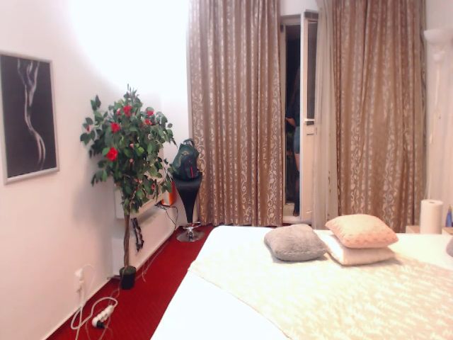 Live sex webcam photo for AlishaPacari #254304591