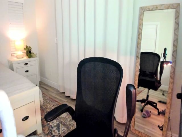 Live sex webcam photo for Stacy_x3 #262540399