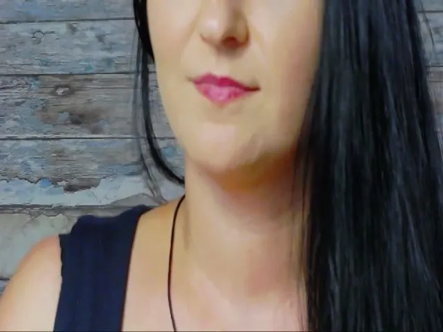 Live sex webcam photo for SensualCrissa #254771346