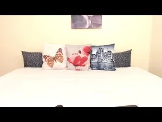 Live sex webcam photo for ALady69 #240562750