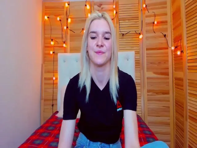 Live sex webcam photo for MarliTes #256132900