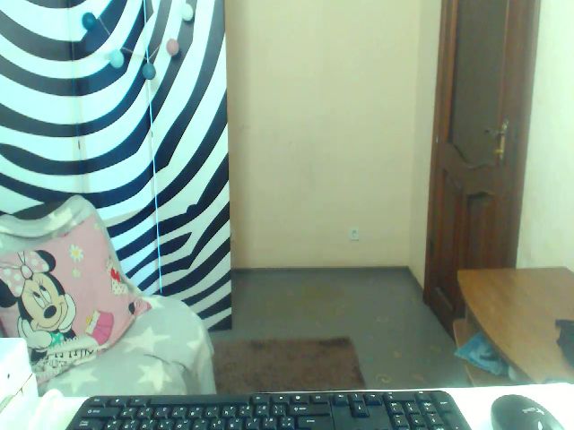 Live sex webcam photo for HeartGirl #260453195