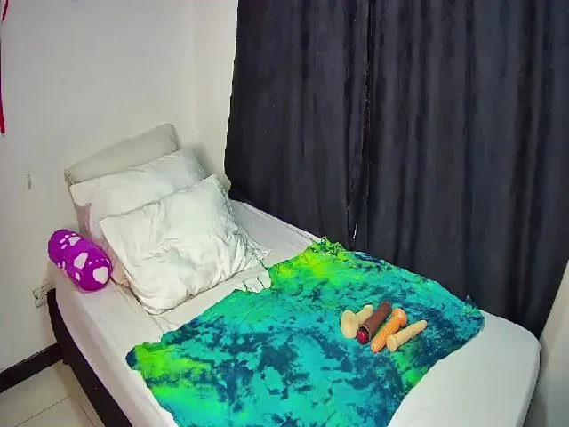 Live sex webcam photo for Brandyebony #261087710