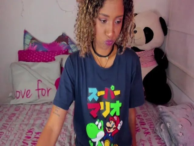 Live sex webcam photo for AntonelaPark_ #254384697
