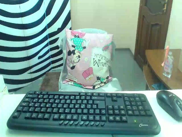 Live sex webcam photo for HeartGirl #258094366