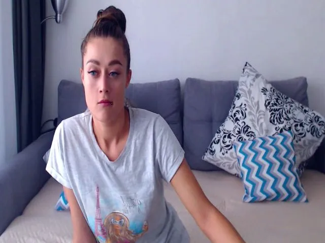 Live sex webcam photo for BlueeyedFox #255608058