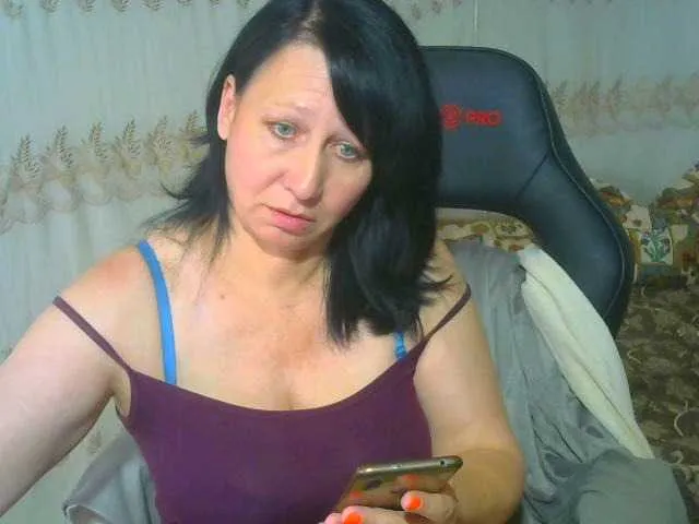 Live sex webcam photo for xxdaryaxx #256852340