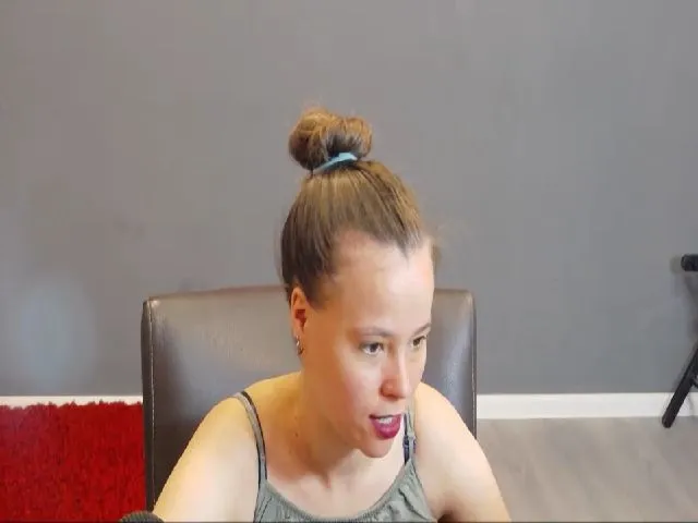 Live sex webcam photo for SimplyJoy #262310586