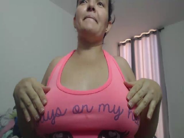 Live sex webcam photo for squirtx_hott #254150606